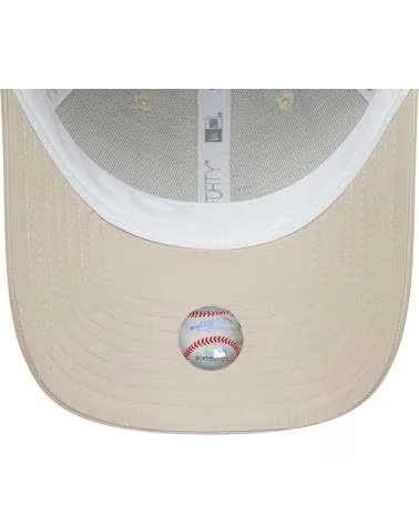 NEW ERA GORRAS HOMBRE MODELO TRUKR NEYYAN COLOR BEIS STNNOV