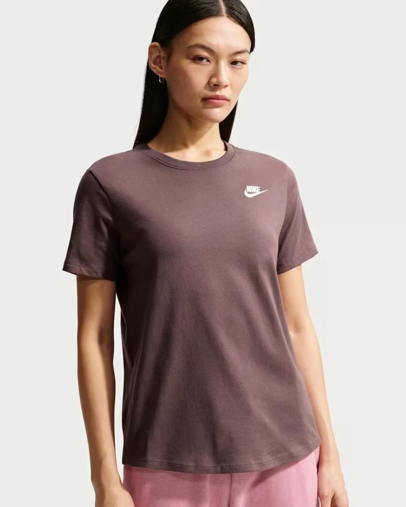 NIKE CAMISETA DX7902-502 MARRÓN CLARO MARRON