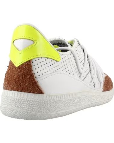 MUNICH BASKETS 8297001M BLANCHES AVEC DÉTAILS EN CUIR SUÉDÉ BLANCO