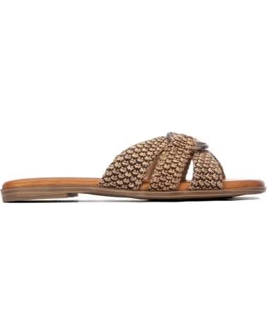 CARMELA SANDALIAS PLANAS 163249 EN COLOR PARA MUJER CAMEL