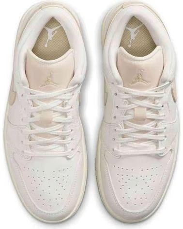 JORDAN AIR 1 LOW SE TEAM GOLD SNEAKER