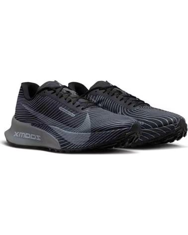 NIKE ZAPATILLAS DE TREKKING ACG ULTRAFLY TRAIL BLACK EN NEGRO PARA HOMBRE