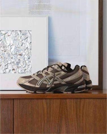 ASICS ZAPATILLAS 1203B045-200 MARRÓN