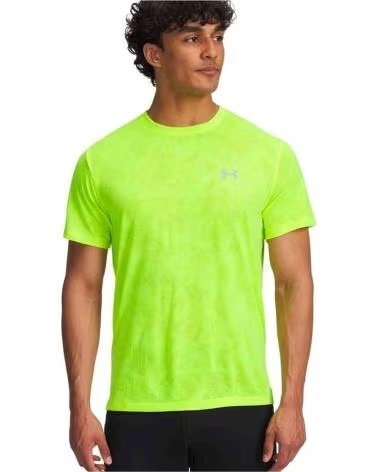 UNDER ARMOUR CAMISETA DE MANGA CORTA CAMISETA M-C RUNNING MEN´S UA LAUNCH CAMO SHORT SLEEV EN VERDE PARA HOMBRE