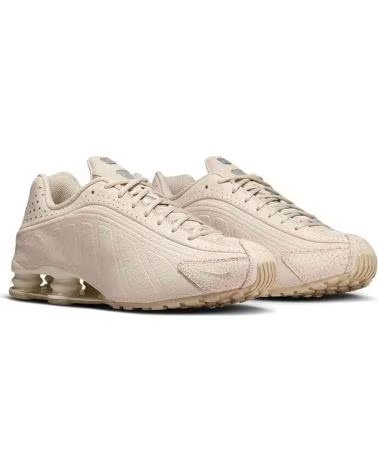 NIKE SHOX R4 QS DISTRESSED LEATHER SNEAKERS BEIGE