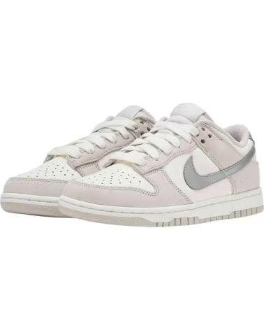 NIKE BASKETS II7651-133 BEIGE POUR FEMME