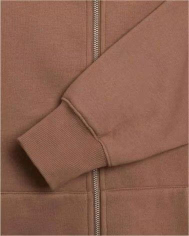 PLEASURES SUDADERA P24W032-BROWN CON CREMALLERA Y DISEÑO GRÁFICO