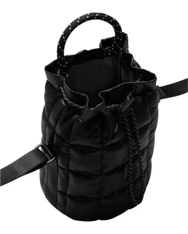 NIKE HQ6709-010 QUILTED BAG