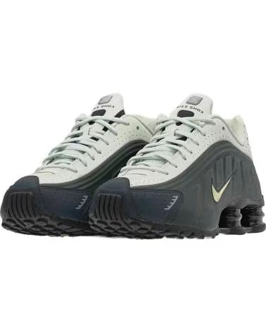 NIKE BASKETS SHOX HQ1988-300 POUR HOMME VERT GREEN