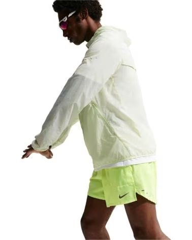 NIKE PANTALON CORTO IF2038-737 EN AMARILLO PARA HOMBRE YELLOW