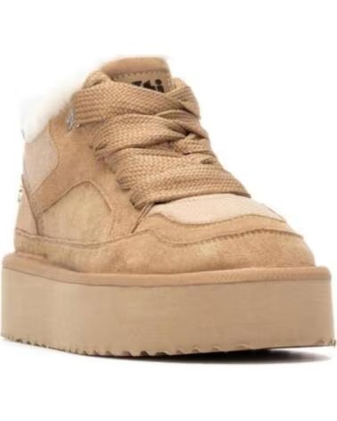 BOTINS URBANOS XTI 144338 COM PLATAFORMA E FORRO DE PELO BEIGE