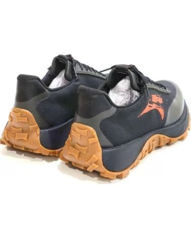 ZAPATILLAS CAMPER DRIFT TRAIL K101077-001 CON EMBLEMA Y SUELA CARAMELO NEGRO