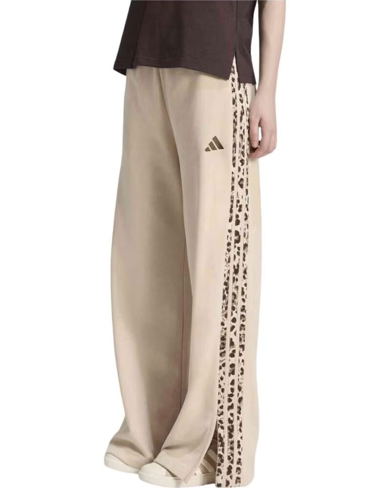 ADIDAS PANTALON LONG SEASONAL ESSENTIALS ANIMAL PRINT 3 STRIPES BEIGE FEMME CRYSTAL LINEN
