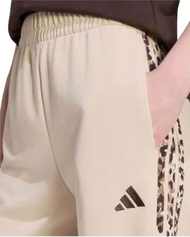 ADIDAS PANTALON LONG SEASONAL ESSENTIALS ANIMAL PRINT 3 STRIPES BEIGE FEMME CRYSTAL LINEN