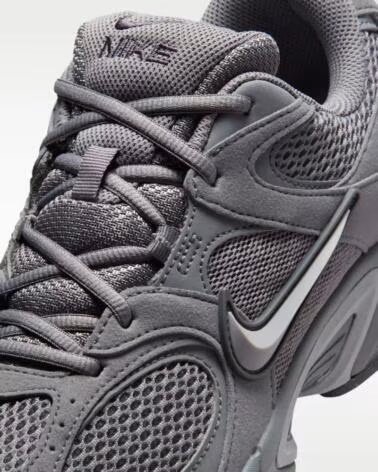 NIKE TÊNIS V5 RNR MASCULINO GRIS OSCURO