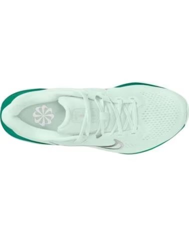NIKE ZAPATILLAS DE RUNNING QUEST 6 EN VERDE PARA MUJER GREEN