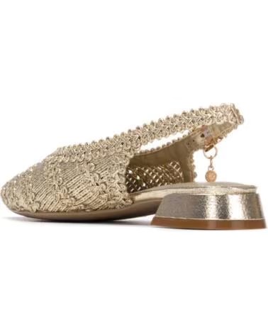SCARPE ELEGANTI XTI MODELLO 145271 CON FINITURA ORO METALLICO METáLICO