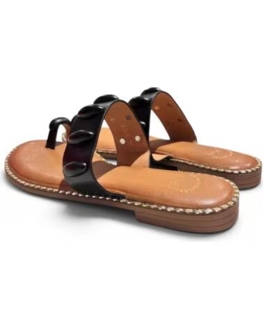 TIMBOS FLACHE ZEHENTRENNER-SANDALEN 132993 MIT NIETEN-DETAIL NEGRO