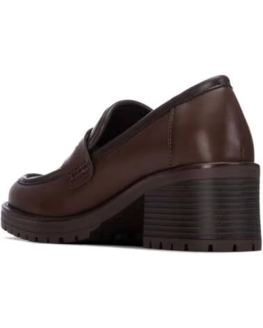 XTI WOMEN´S WIDE HEEL PLATFORM LOAFER WITH TRACK SOLE 146084 MARRON