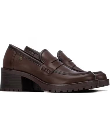 XTI WOMEN´S WIDE HEEL PLATFORM LOAFER WITH TRACK SOLE 146084 MARRON