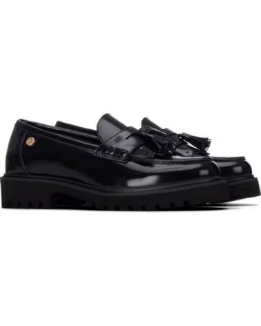 XTI LOW-HEELED LOAFER WITH TASSELS NEGRO