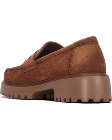 REFRESH 176030 TRACK HEEL LOAFER IN CAMEL SUEDE