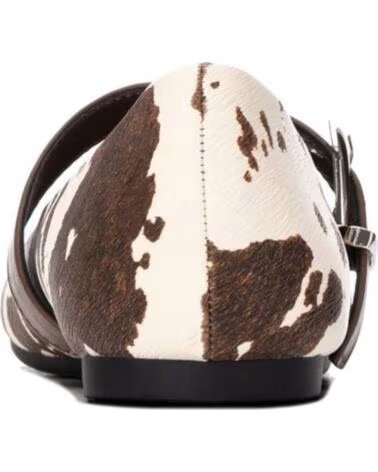 XTI 146485 COW PRINT BALLERINA BUCKLE