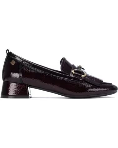 CARMELA MOCASINES DE CHAROL CON TACÓN Y HEBILLA 164362 BURDEOS