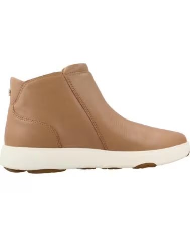 BOTAS D NEBULA 20 C MARRÓN C5000