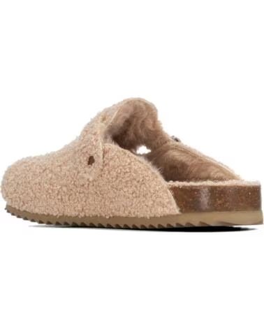 XTI WOMEN´S CLOGS 146343 IN BEIGE WITH BORG FLEECE FINISH