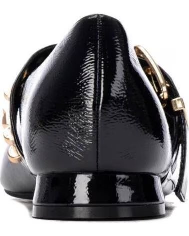 XTI CHAUSSURES PLATES VERNIES 146418 EN NOIR AVEC BOUCLES NEGRO