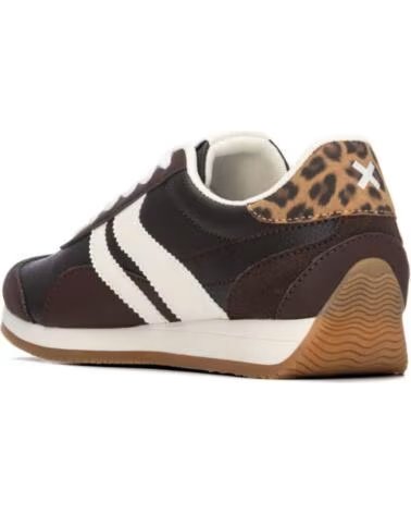 XTI ZAPATILLAS 146275 MARRÓN MARRON