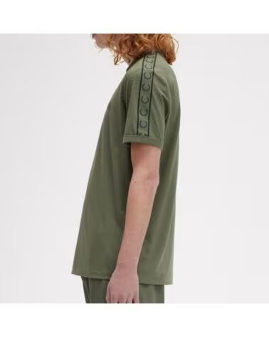 FRED PERRY T-SHIRT CONTRAST TAPE RINGER VERDE W49GRN