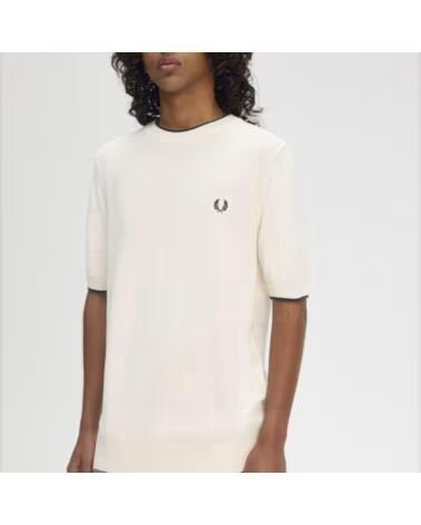 FRED PERRY T-SHIRT EN TRICOT AVEC TEXTURE À L´AVANT S64ECRU