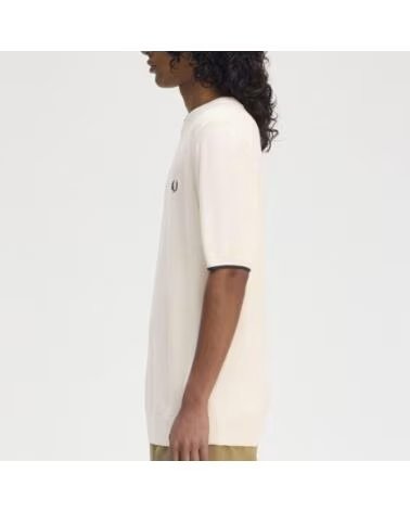 FRED PERRY T-SHIRT EN TRICOT AVEC TEXTURE À L´AVANT S64ECRU