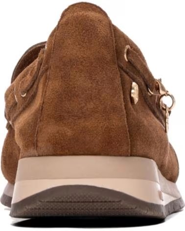 CARMELA 164236 CAMEL LEATHER LOAFERS WITH GOLD-TONE DETAILS