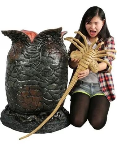 NECA Replica alien huevo y facehugger latex y gomaespuma 91 cm life size con luces led alien