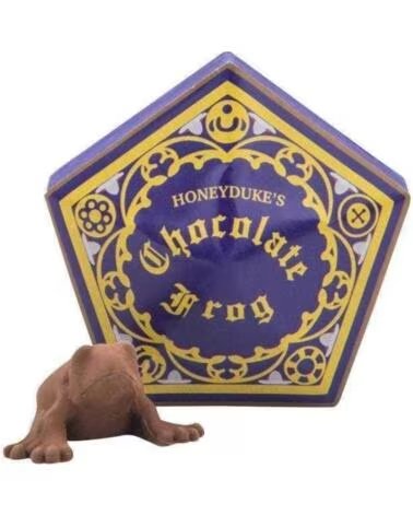 CINEREPLICAS Figura de goma gomee harry potter rana de chocolate 6 cm