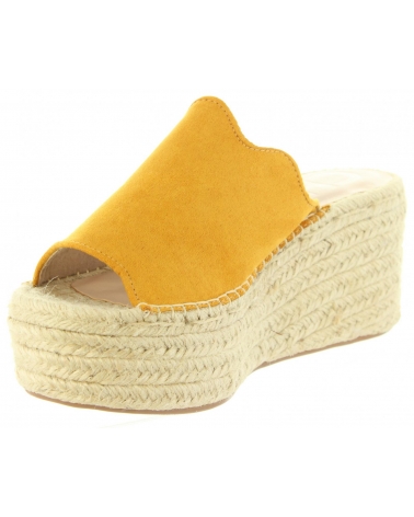 Chaussures compensées pour Femme CHIKA10 VALERIA 05 AMARILL-MOSTZ