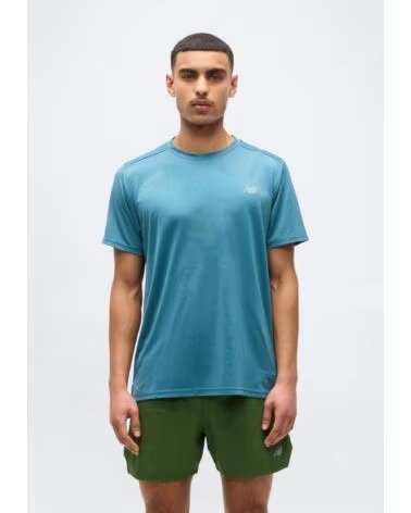 NEW BALANCE CAMISOLA MANGA CURTA SPORT ESSENTIALS MT41222 AZUL CELESTE HOMEM
