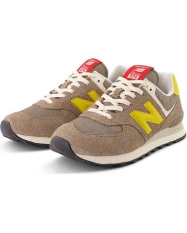 NEW BALANCE U574 ZAPATILLAS CASUAL MARRONES Y AMARILLAS MARRON