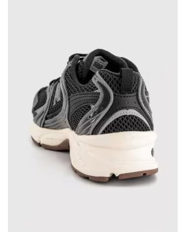 NEW BALANCE SNEAKERS U5309TN URBANE RUNNING NEGRO