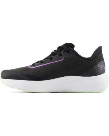 ZAPATILLAS DE RUNNING NEW BALANCE FUELCELL REBEL V3 NEGRO Y LAVANDA MUJER LK