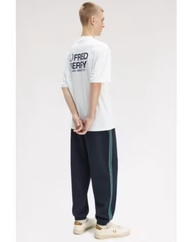 T-SHIRT FRED PERRY COM ESTAMPADO NAS COSTAS EM BRANCO NEVE GREY