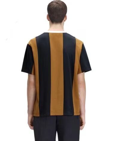T-SHIRT À MANCHES COURTES FRED PERRY X MEYBA RAYURES DARK CARAMEL BROWN