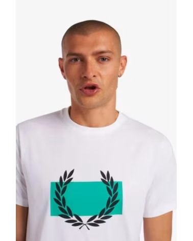 FRED PERRY STAMPED WITH LAUREL WREATH WHITE