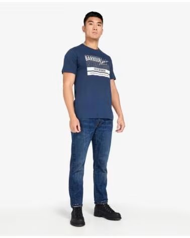 T-SHIRT BARBOUR INTERNATIONAL BARRY GRAPHIC AVEC IMPRIMÉ STEVE MCQUEEN NAVY
