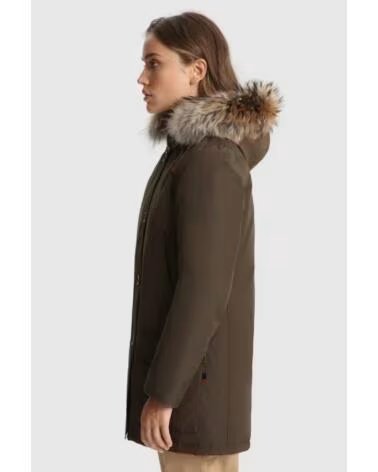 WOOLRICH DAMEN ARCTIC PARKA AUS RAMAR MIT ABNEHMBAREM PELZBESATZ DUNKELGRÜN DARK GREEN