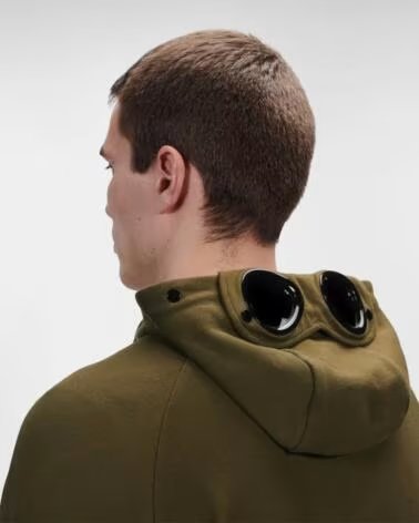 CP COMPANY DIAGONAL RAISED FLEECE GOGGLE KAPUZENPULLOVER IVY GREEN DARK