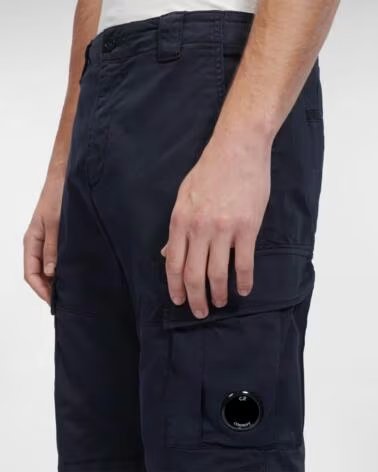 BERMUDAS CARGO STRETCH SATEEN AZUL MARINO CP COMPANY NAVY